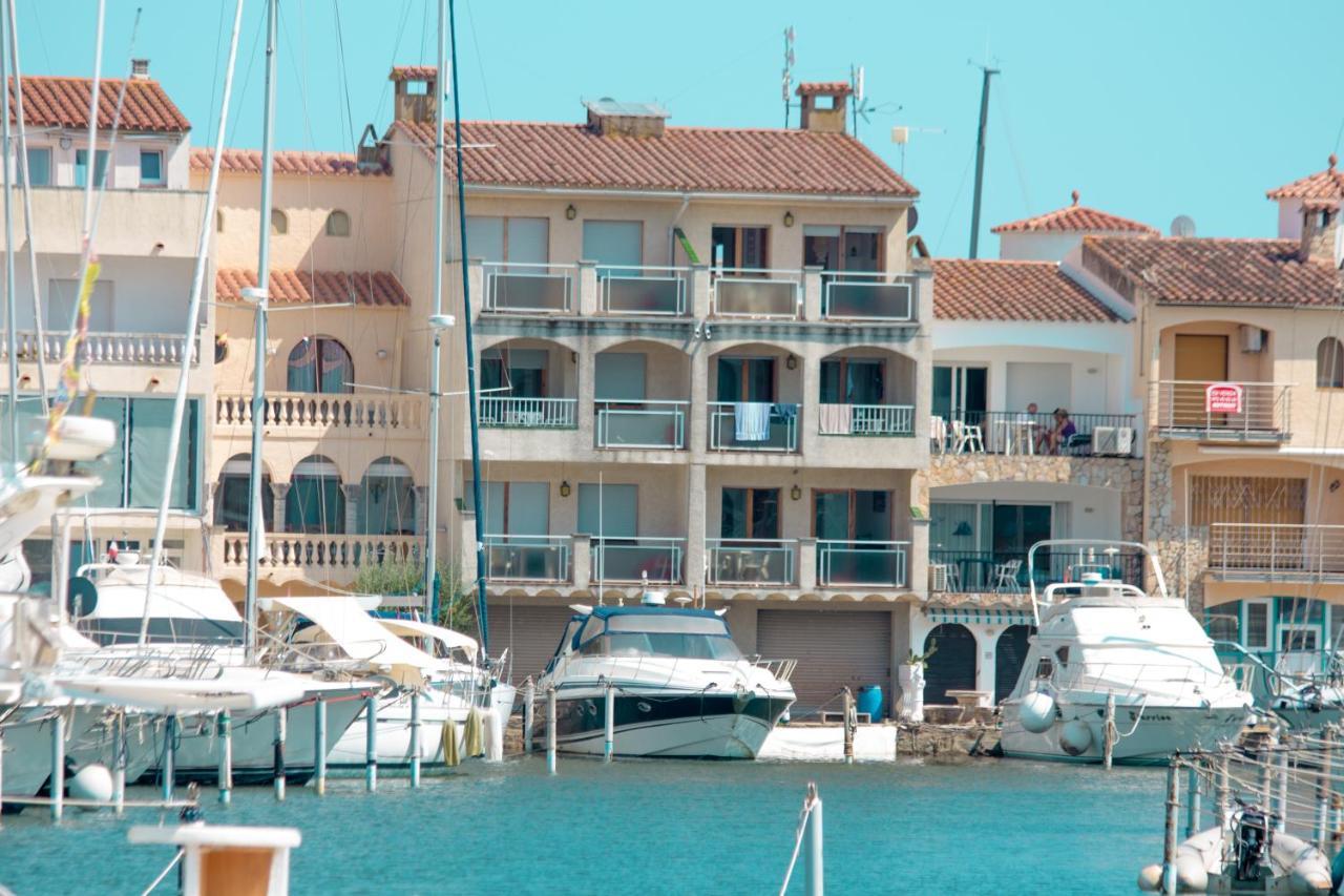 Edificio La Sardana Appartement Empuriabrava Buitenkant foto